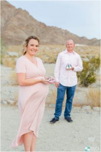 Maternity Photos in La Quinta, CA with Erica Mendenhall Photography.